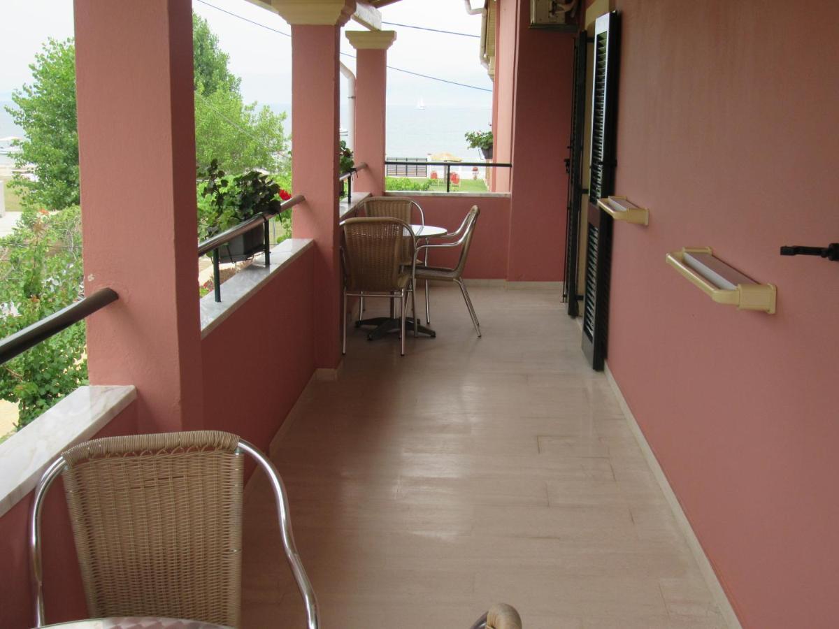 Biscoutsis Apartments & Studios Kávosz Kültér fotó